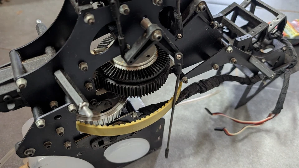 Robbe Futura Nova  Mechanik mit Anbauteilen /  gebraucht / Schmutzig - Bild 3 von 4