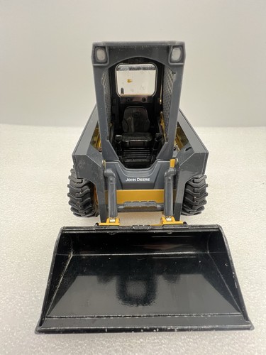 ERTL John Deere 318D Skid Steer Loader Diecast 1:16 Scale EUC! - Picture 2 of 11