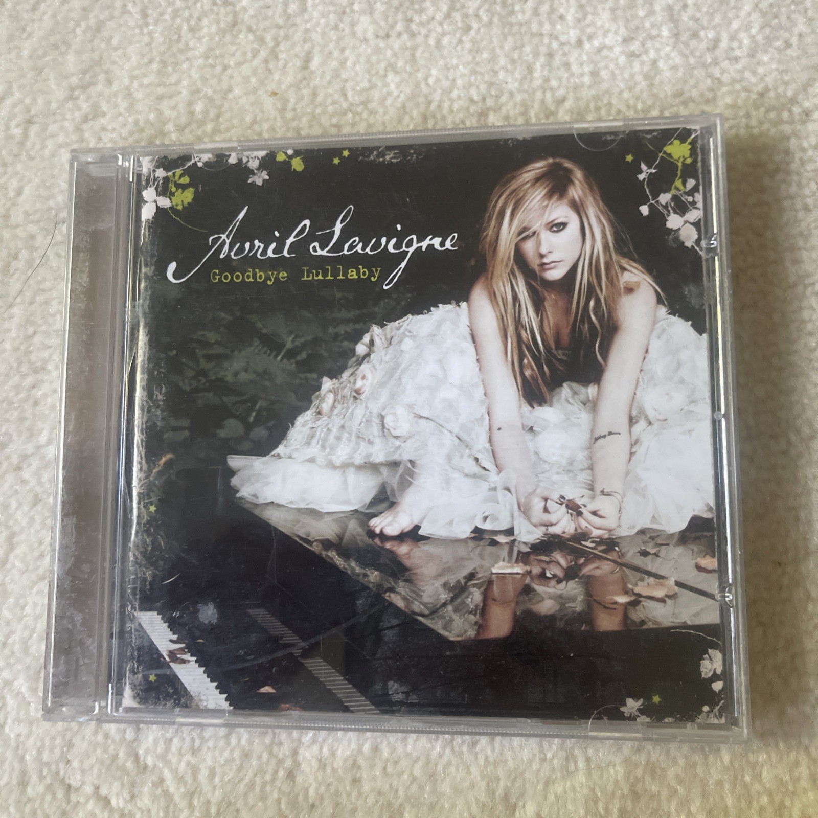 Avril Lavigne: Goodbye Lullaby CD Album