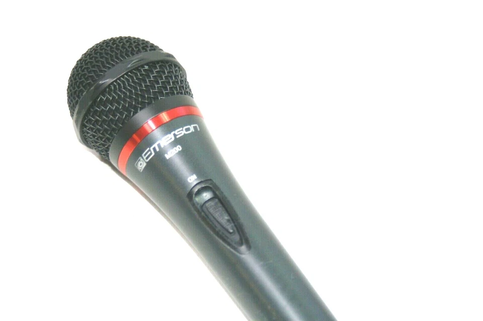 Karaoke USA(TM) M200 Professional Dynamic Microphone - Image 2 of 3
