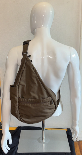 AmeriBag Healthy Back Bag – Unisex One-Shoulder Bag With 10 Pockets - View #3