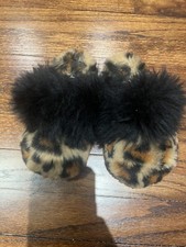UGG Girls/kids Cozy II Leopard Genuine Shearling Slippers Size 10