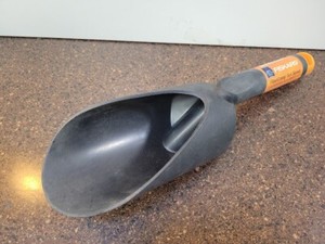 Fiskars Fiber Composite Soil Scoop