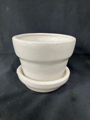 5  Cream Ceramic Planter w/ Drainage & Saucer   Includes 3  Slotted Pot (matte)