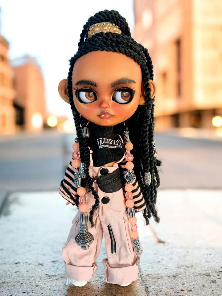 Muñeca Blythe personalizada única en su clase: piel oscura con cabello retorcido Senegal Foto 4 de 4