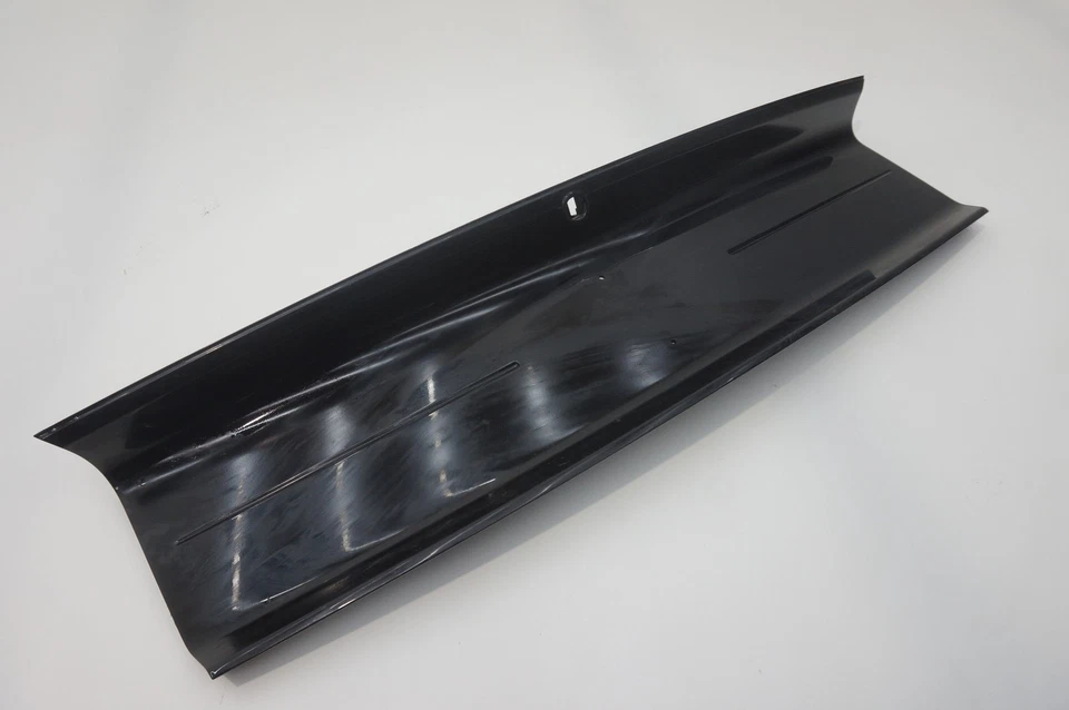 Panel de ajuste de tapa de maletero trasero negro KR3V6343504 Ford Mustang Shelby GT500 2020 Foto 2 de 4