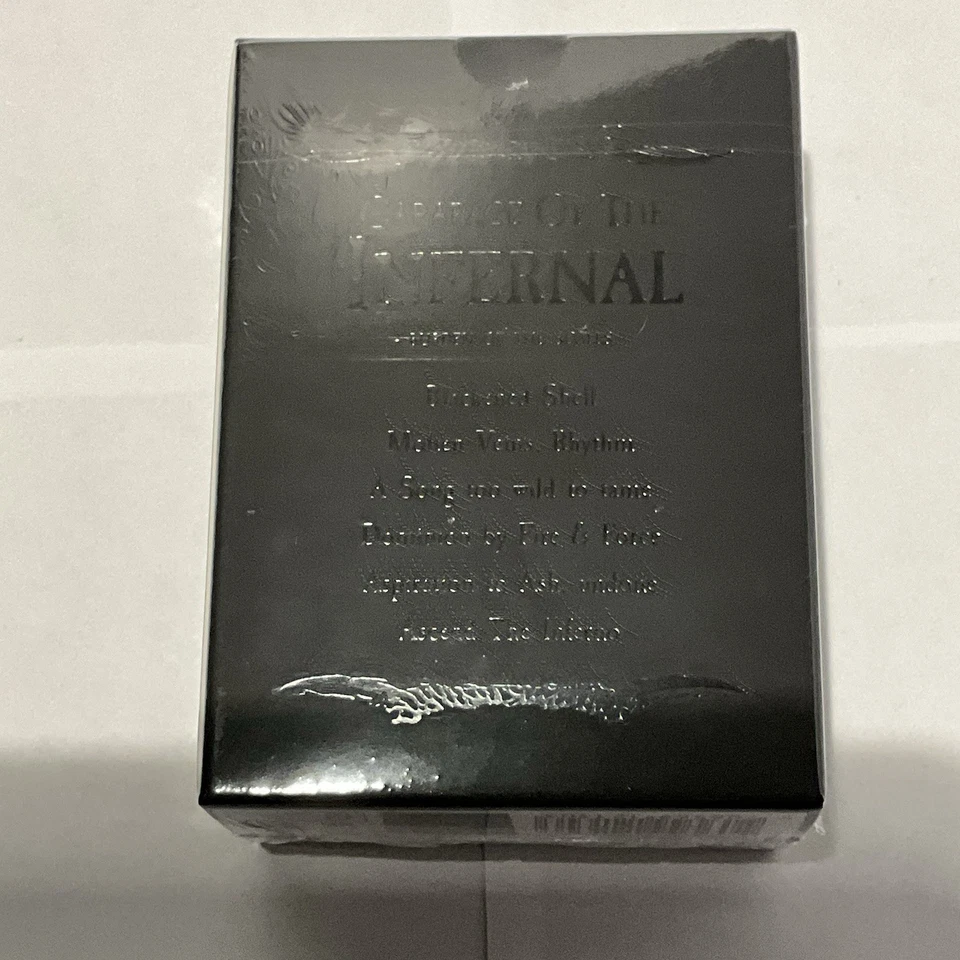 Dragon Shield 2025 Evento Excl. Mangas 100ct *NUEVO* Negro Sobre Negro/Dorado Interior Foto 4 de 4