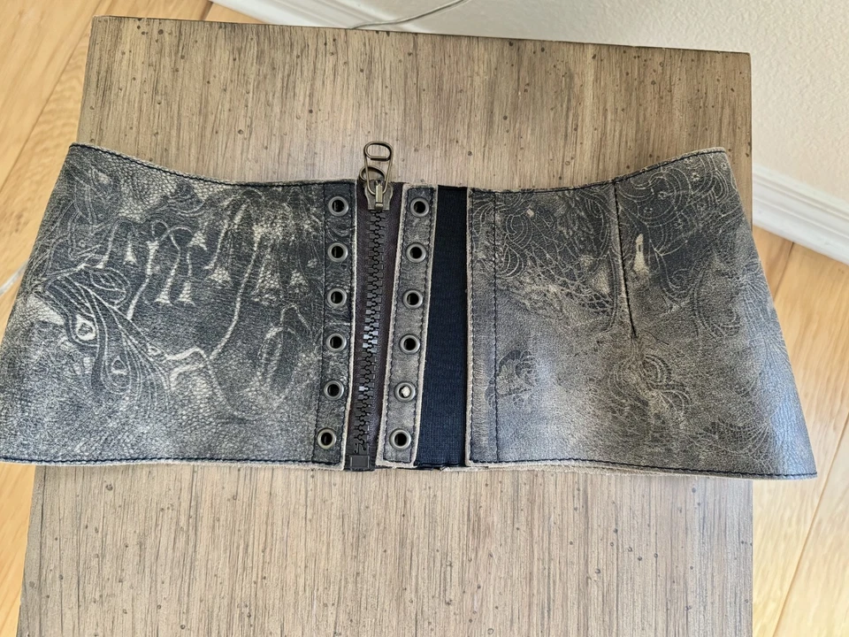 Hermoso artículo de cinturón diésel vintage es raro en excelente estado talla mediana Foto 3 de 4