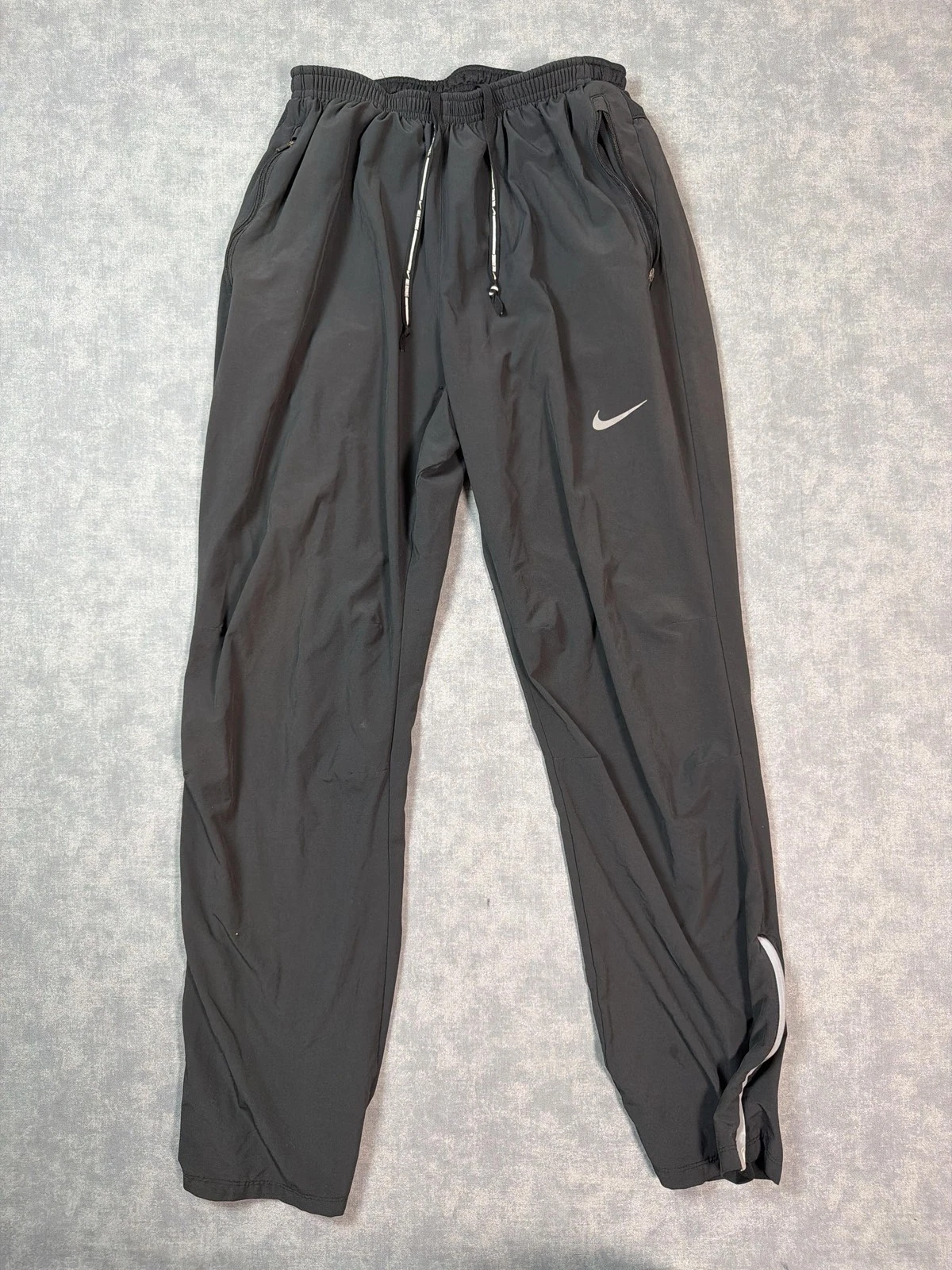 Nike Dri-FIT Pants Mens Large Black Running Track Athletic Reflective Warmup
Opens in a new window o