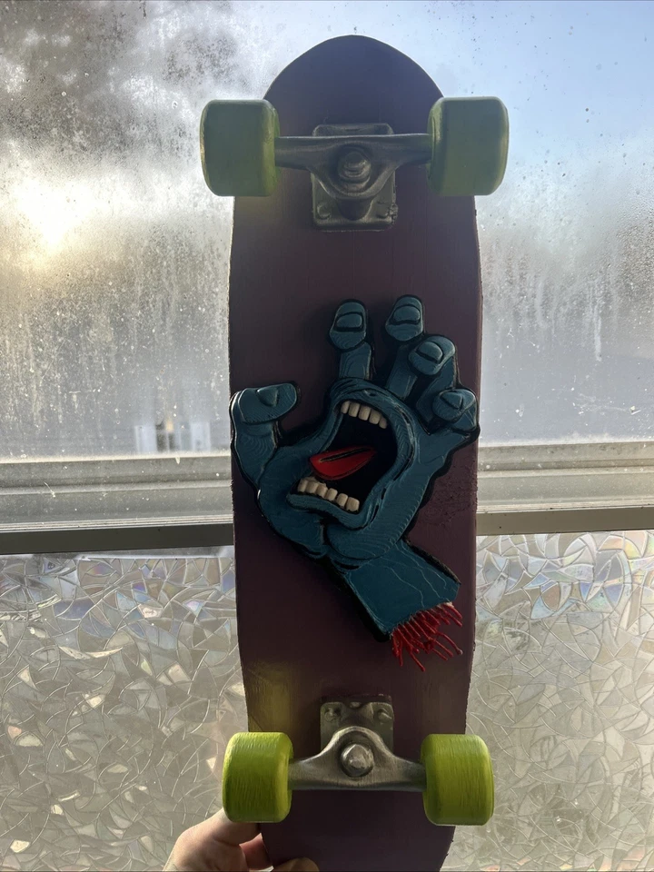 Santa Cruz Stake Board Deck Art Screaming Hand - Image 3 of 4