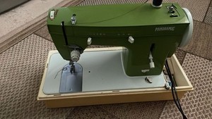 Nähmaschine Panoramic Singer, Näht Leder Jeans, Sehr Robust, 85W Motor Grün