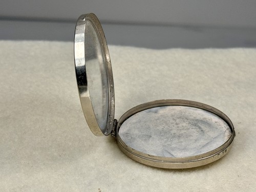 Vintage French Poudrai Roseau Compact Mirror Silver Tone Makeup Case France - Afbeelding 4 van 10