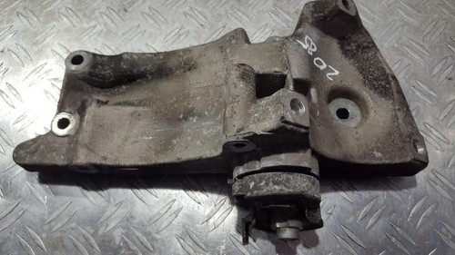 Volkswagen Polo 2002 Engine Mount Bracket and Gearbox Mount Bracke #190281-67