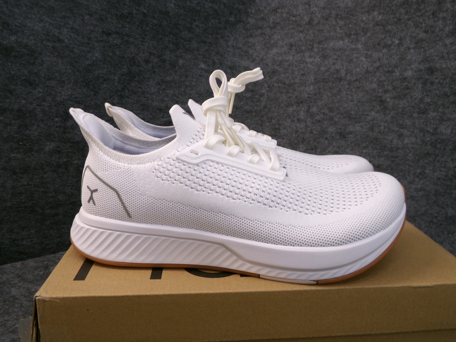 SAOLA Scarpe da uomo Flux Adapt Runner bianche gomma running atletiche a piedi nudi in maglia taglia 8 5