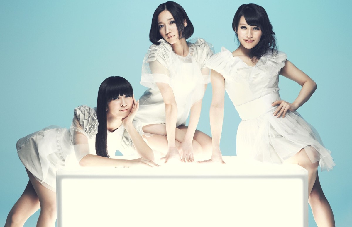 Perfume ポスター 1234567891011 Zimaya ZUKHRUF CHERRY Edp 100ML