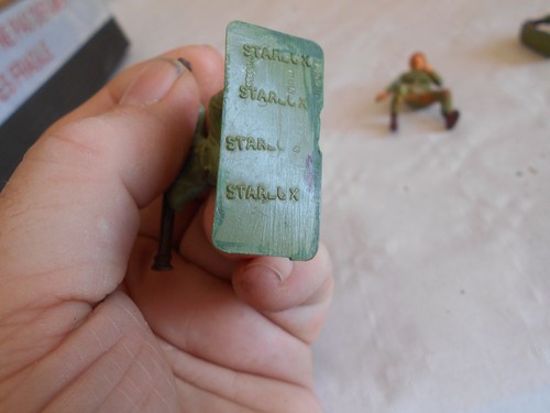 Vintage Starlux French army and commandos red beret 1970s - Picture 6 of 7