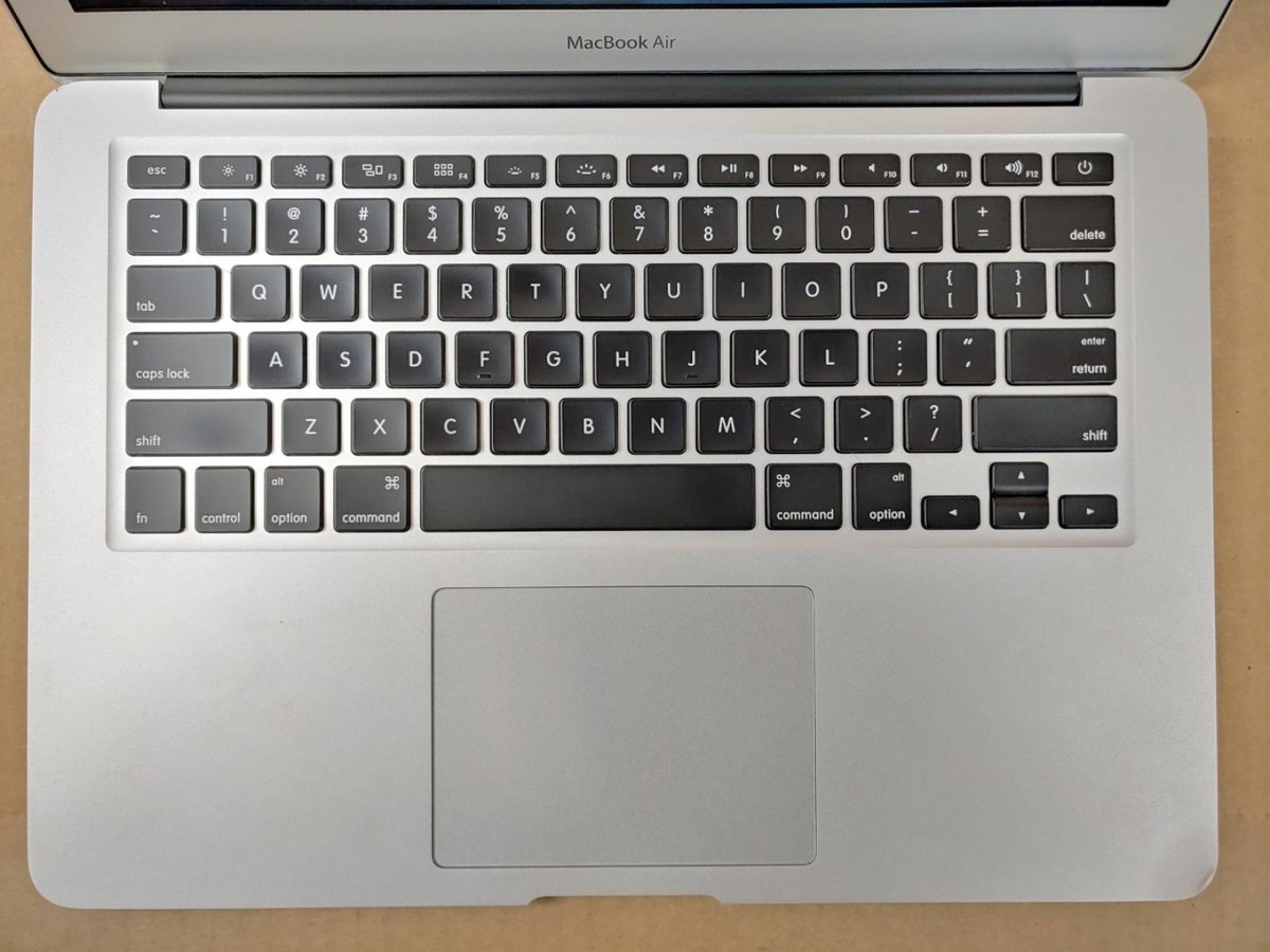 [ジャンク]MacBook Air Mid 2012 Apple MacBook Air 13 A1466 Mid 2012 2.5 GHz Core i5 8 GB ram