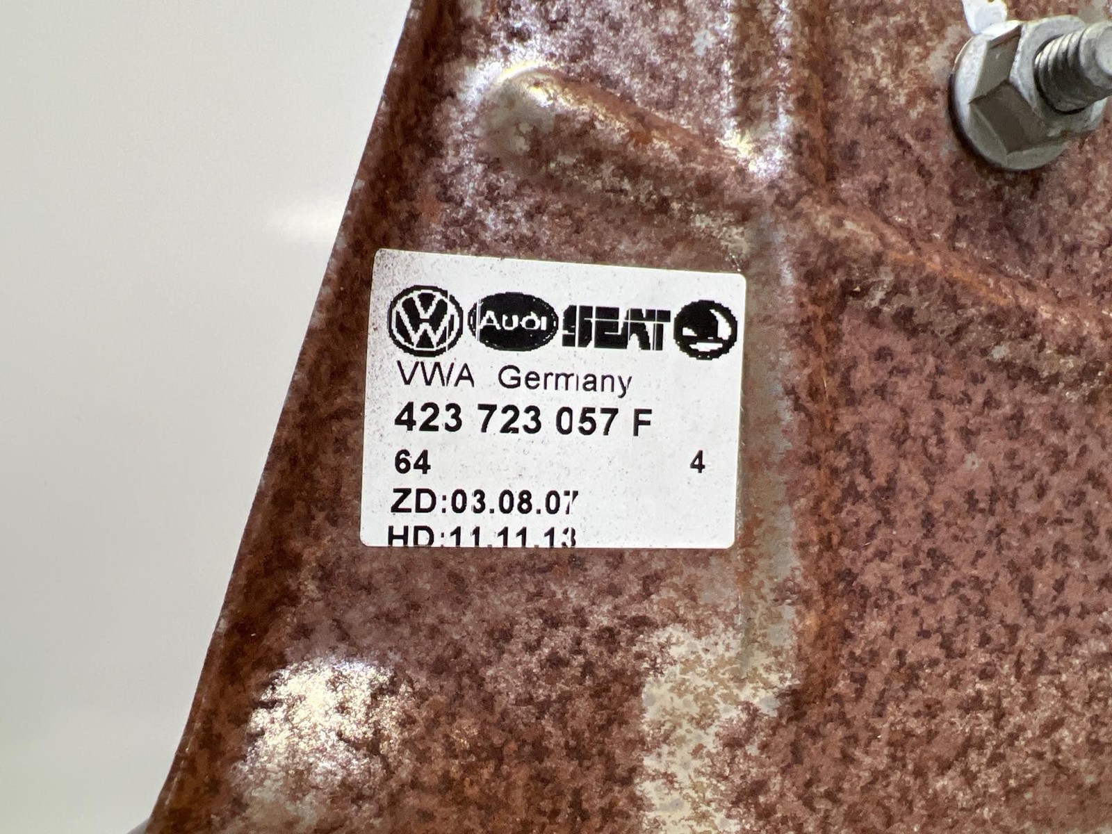 423723057F 2008 - 2015 AUDI R8 FRONT LOWER BRAKE PEDAL ASSEMBLY OEM (MK)