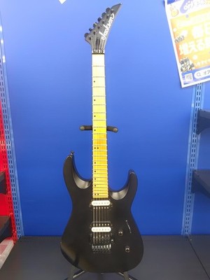 Jackson DK2M E-Gitarre Satin Black mit Koffer