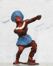 CRESCENT VINTAGE LEAD FIGURE - NATIVE INDIAN - DANCING - BRITAINS SCALE   651