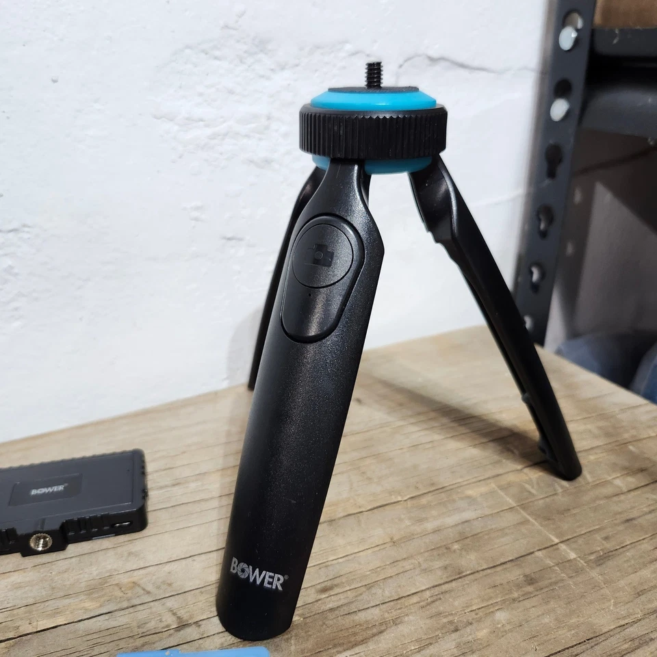 Bower Vlogging Bundle - Microphone, Mini Tripod, Mount, Power Adapter - Image 2 of 4