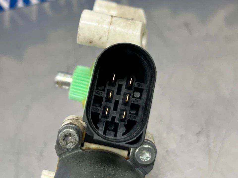 2005 Bmw 545i - E60 - Motor de janela traseira - Driver esquerdo - 131k - Imagem 4 de 4