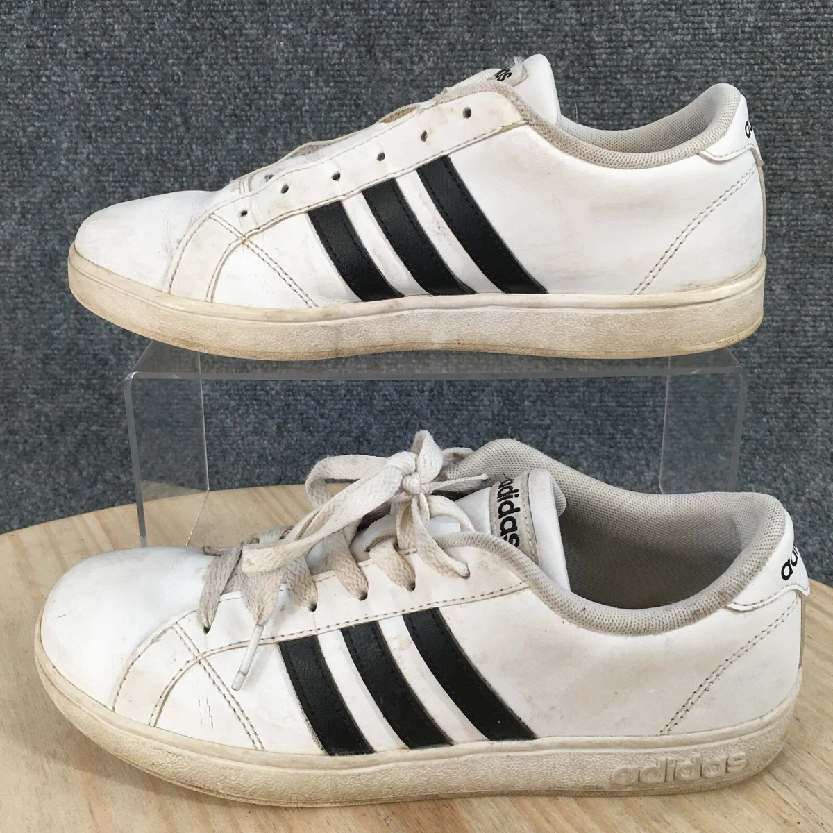 Women's baseline sales adidas shoes