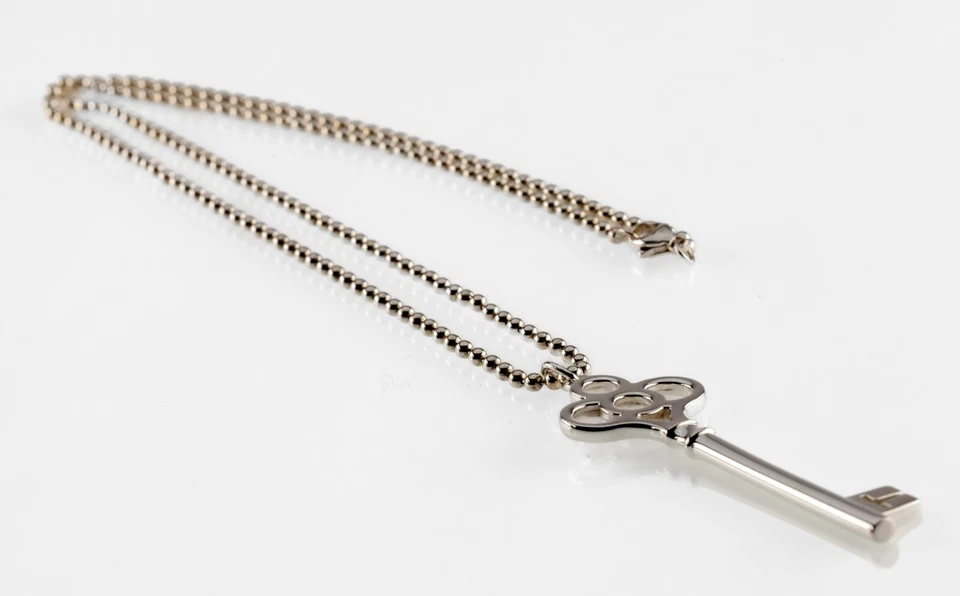 Tiffany & Co. Plata de Ley Grande Corona Colgante Llave W/ 24" Cadena Abalorio - Imagen 4 de 4