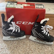 CCM 64K Ribcore Skates SZ YT 8 D Open Box, Not Worn