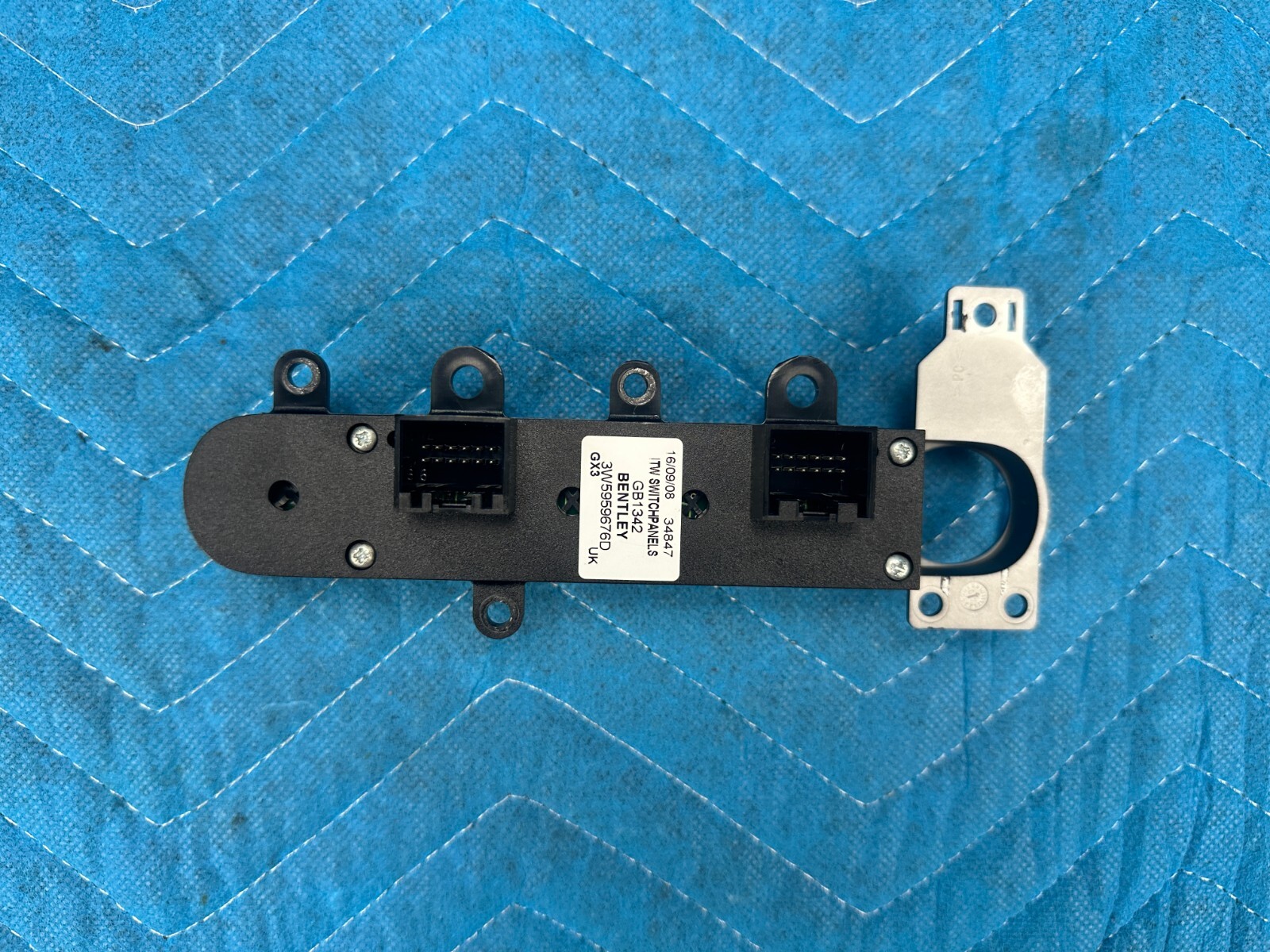 Bentley Flying Spur Heated Seat, Hazard, Suspension Switch 29k 2006-2012 OEM