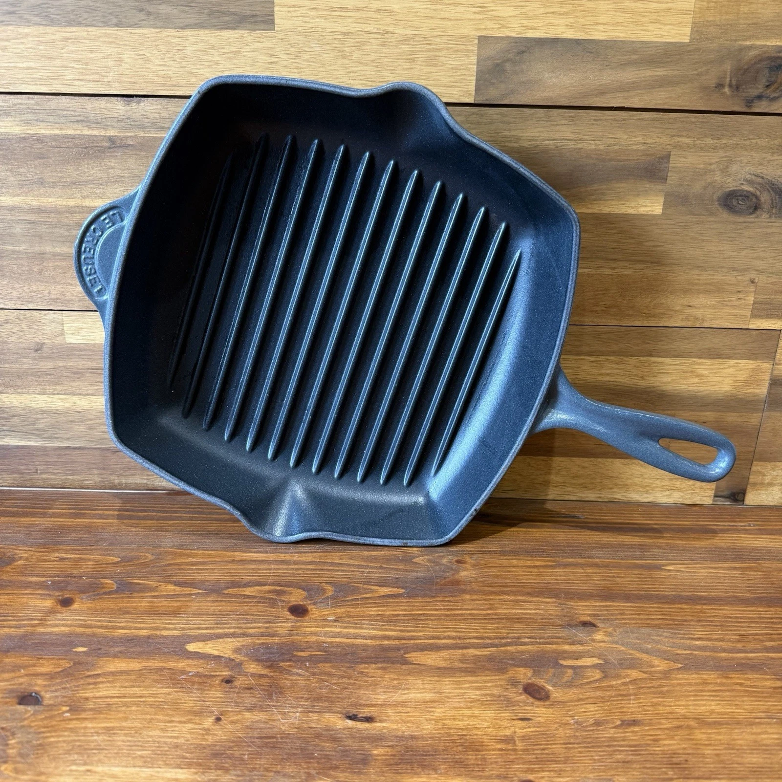 Le Creuset Griddle Skillet Frying Pan 26 Grey Cast Iron Used