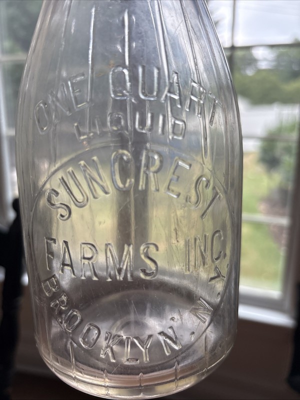 Antique Suncrest Farms Inc Brooklyn NY 1 Qt Dairy Milk Bottle