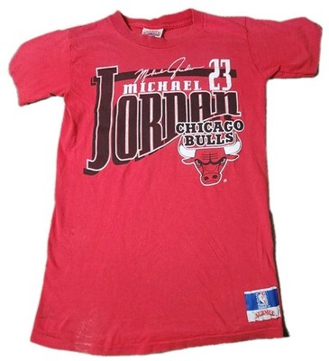   Vintage Nutmeg Michael Jordan Chicago Bulls Shirt Red Boys Youth Medium 25x15