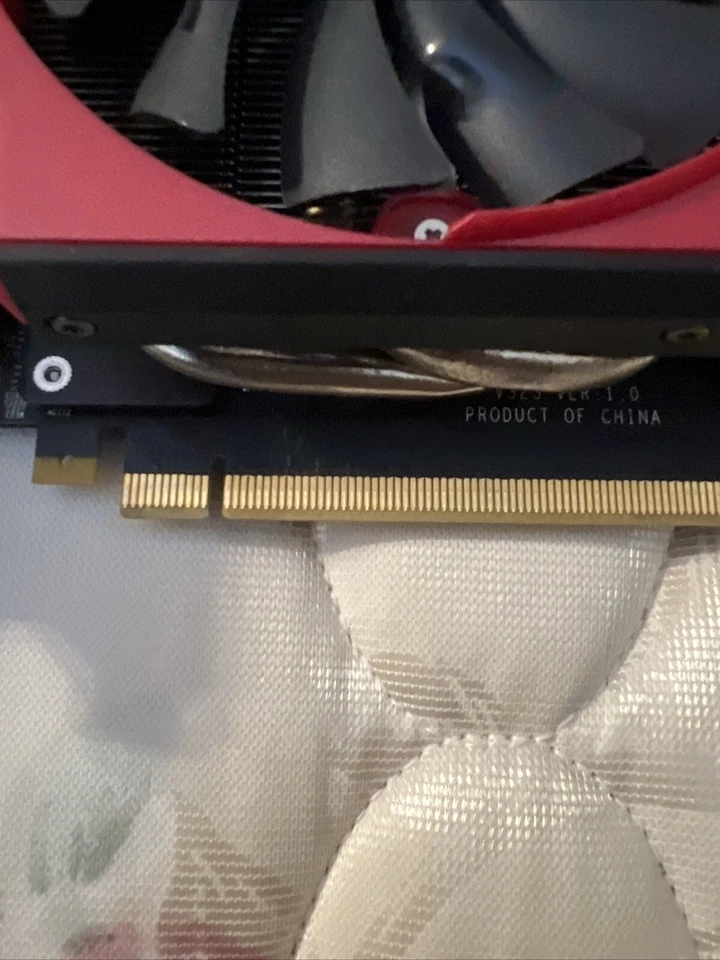 Tarjeta de gráficos MSI NVIDIA GeForce GTX 980 Ti 6 GB GDDR5 (V323-001R) Foto 2 de 4