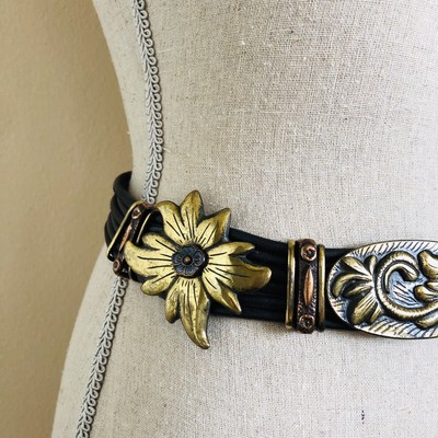 Artistic Embellished Floral Decorative Brass Metal Flowers  display picture 1