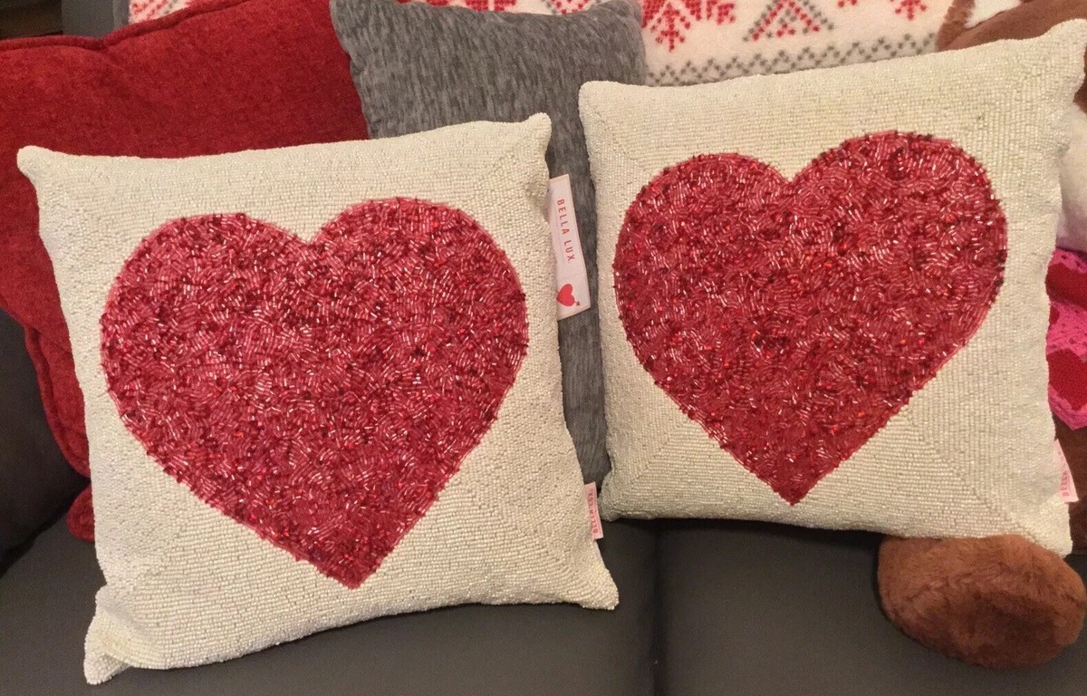 NWT Bella Lux Valentine's Day Decor Beaded Red Love Heart 16