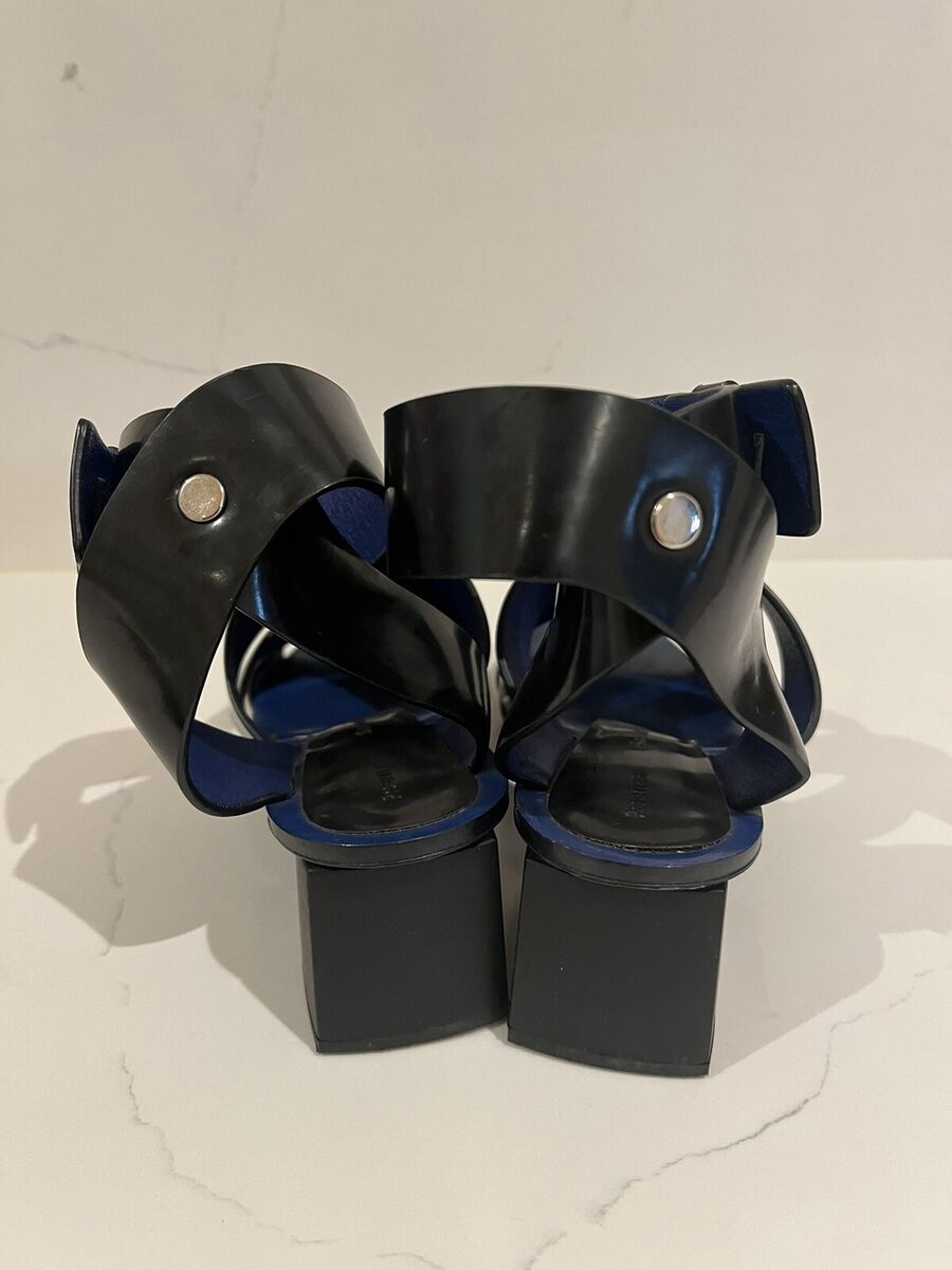 【関税込み】Proenza Schouler ブラック スクエア サンダル Proenza Schouler Square Toe Strappy Leather Black Sandal