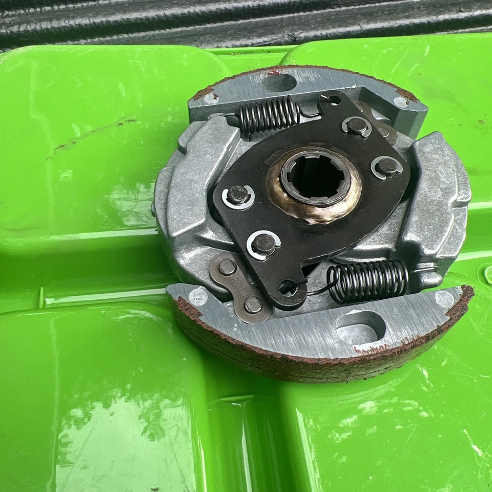 1980 Yamaha LC50 LC 50 Champ carcaça de suporte de embreagem centrífuga  - Imagem 4 de 4