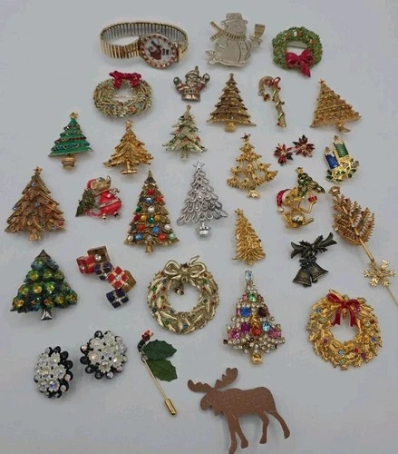 Vintage Christmas Costume Jewelry Lot Tree Santa Wreath Holiday Brooch READ