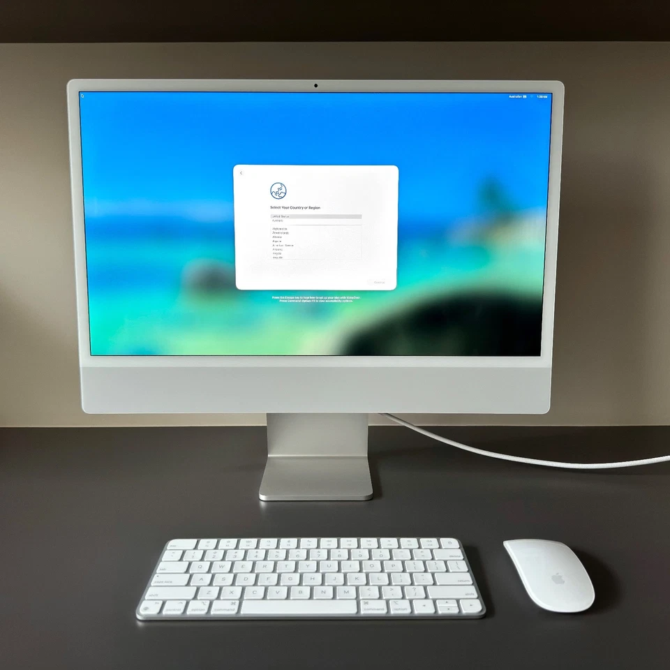 Apple iMac / M3 / 24-inch / 4.5K Display / 8GB / 256GB SSD / Silver - MQR93X/A - Image 4 of 4