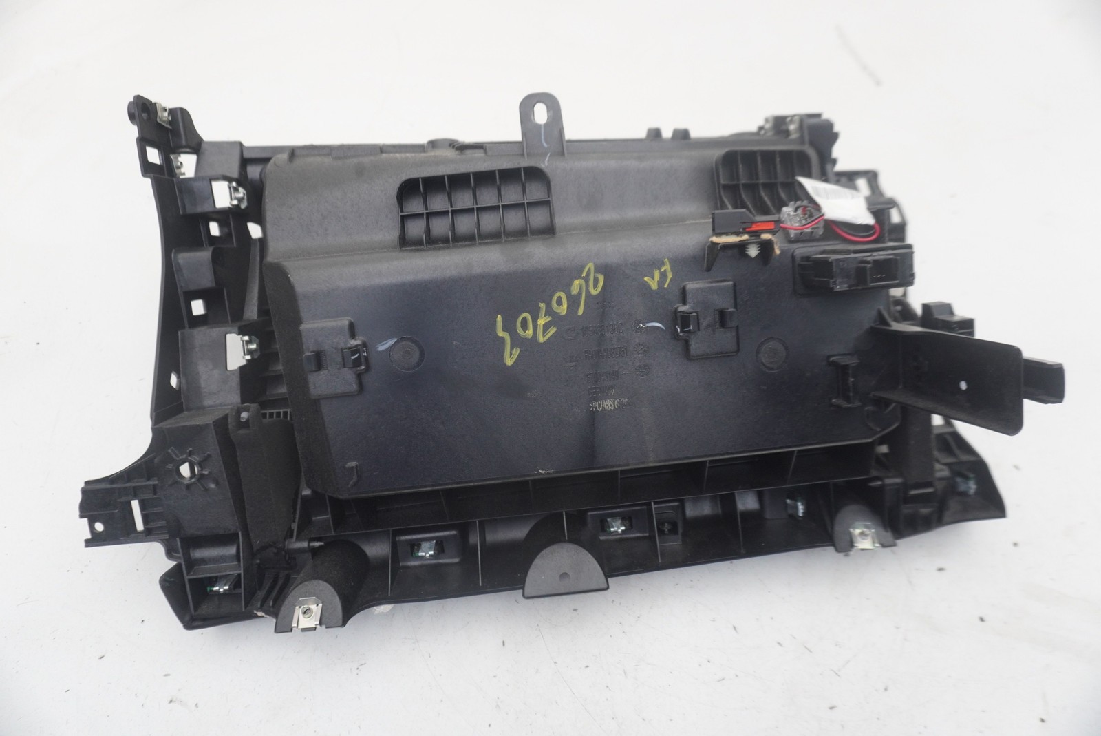 Maserati Levante 2019 Glove box Black P/N 670139594