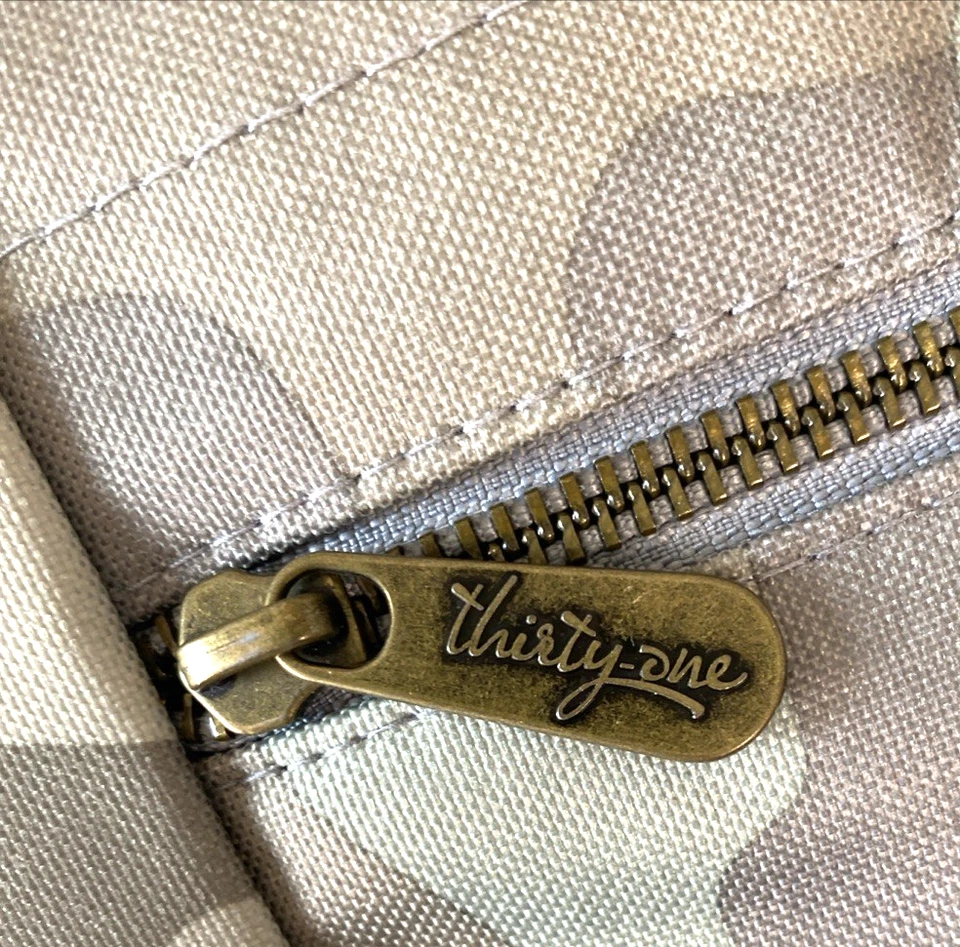 Bolso Bandolera Thirty-one Step Up en Camuflaje Suave Grande "L" Foto 2 de 4