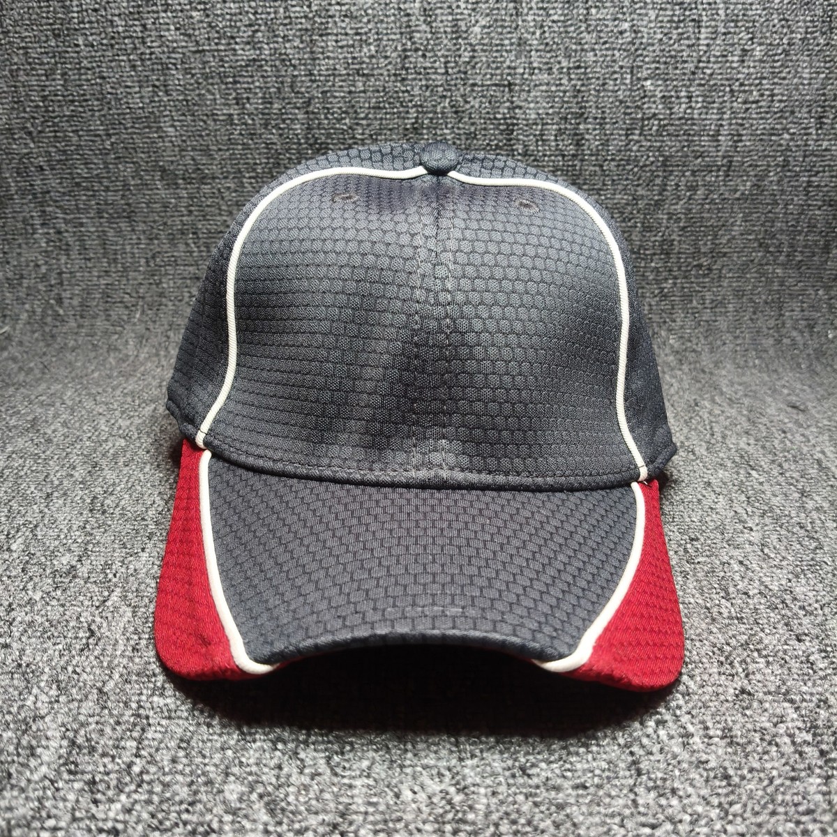 New Era 39THIRTY Stretch Fit Hat Grey Red Hex Mesh Cap Blank Y141