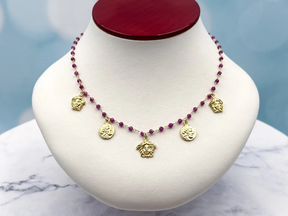 Collar camafeo TAGLIAMONTE (SH306-Rubí) 925SS/YGP*Rubí*Medusa*Reg. $300 Foto 2 de 4
