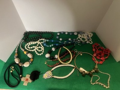 Bag Of Jewelry Various Makers Vintage 11.5  To 18 