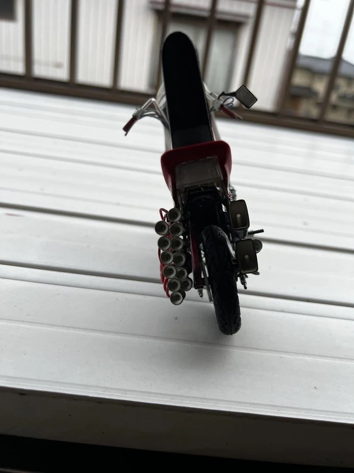 CBX400FF Doble Inborda Modelo 1/12 Foto 3 de 4