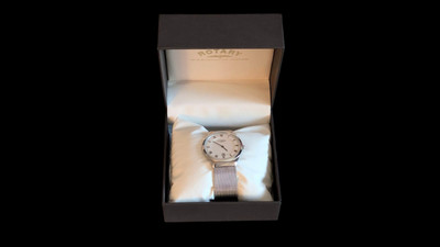 Rotary Herren Slim Uhr mit Box & Papieren GB02609/21 Meshband Silber funktioniert