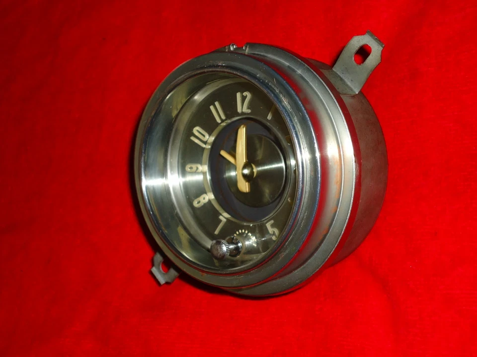 SERVICED WORKING NEW-HAVEN CAR CLOCK 1953 BUICK SUPER & ROADMASTER 12 VOLT NICE - Image 3 of 4