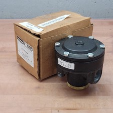 Parker R119-08JK/M2 Pneumatic Pilot Regulator, 1" NPT, 300Psi - NEW