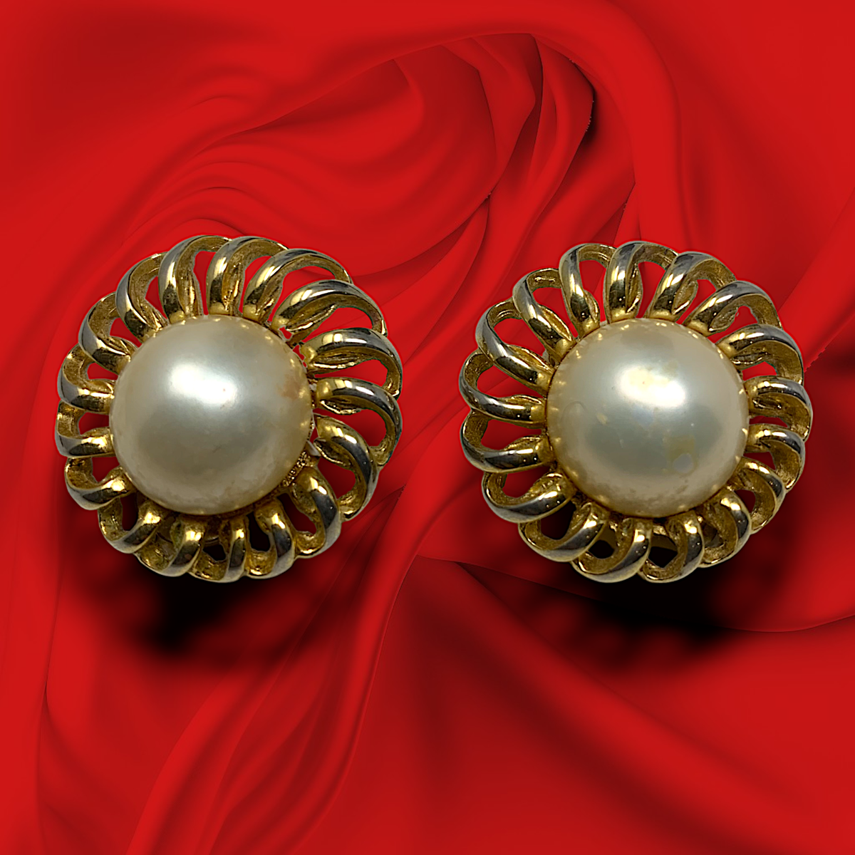 Vintage Marvella Clip On Gold Tone Faux Pearl Earrings Runway